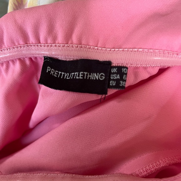 Women's Pretty Little Things Powder Pink Deep V Neck Collar Mini Dress Size 6 - Picture 2 of 9